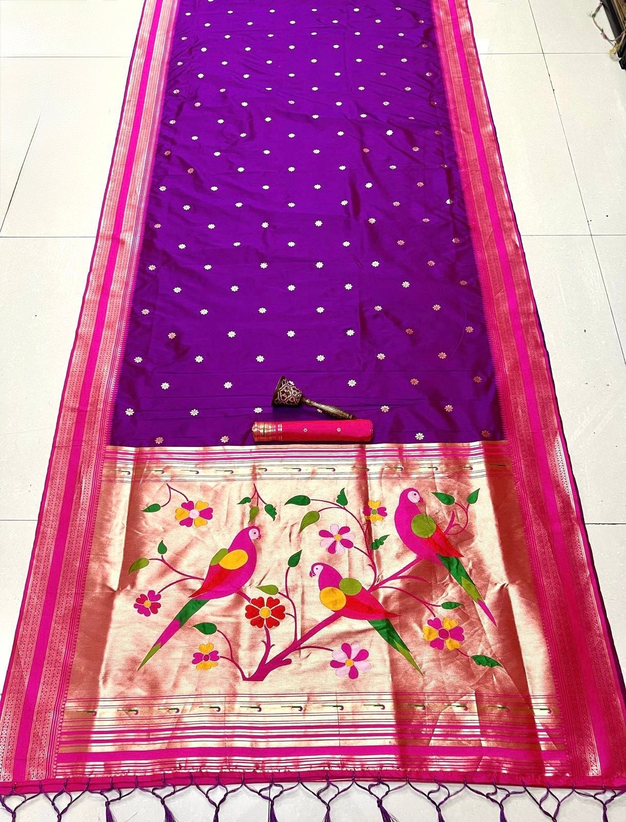 Magenta & Purple Nauvari Kanjivaram Silk blend Paithani Saree with unstitched blouse.