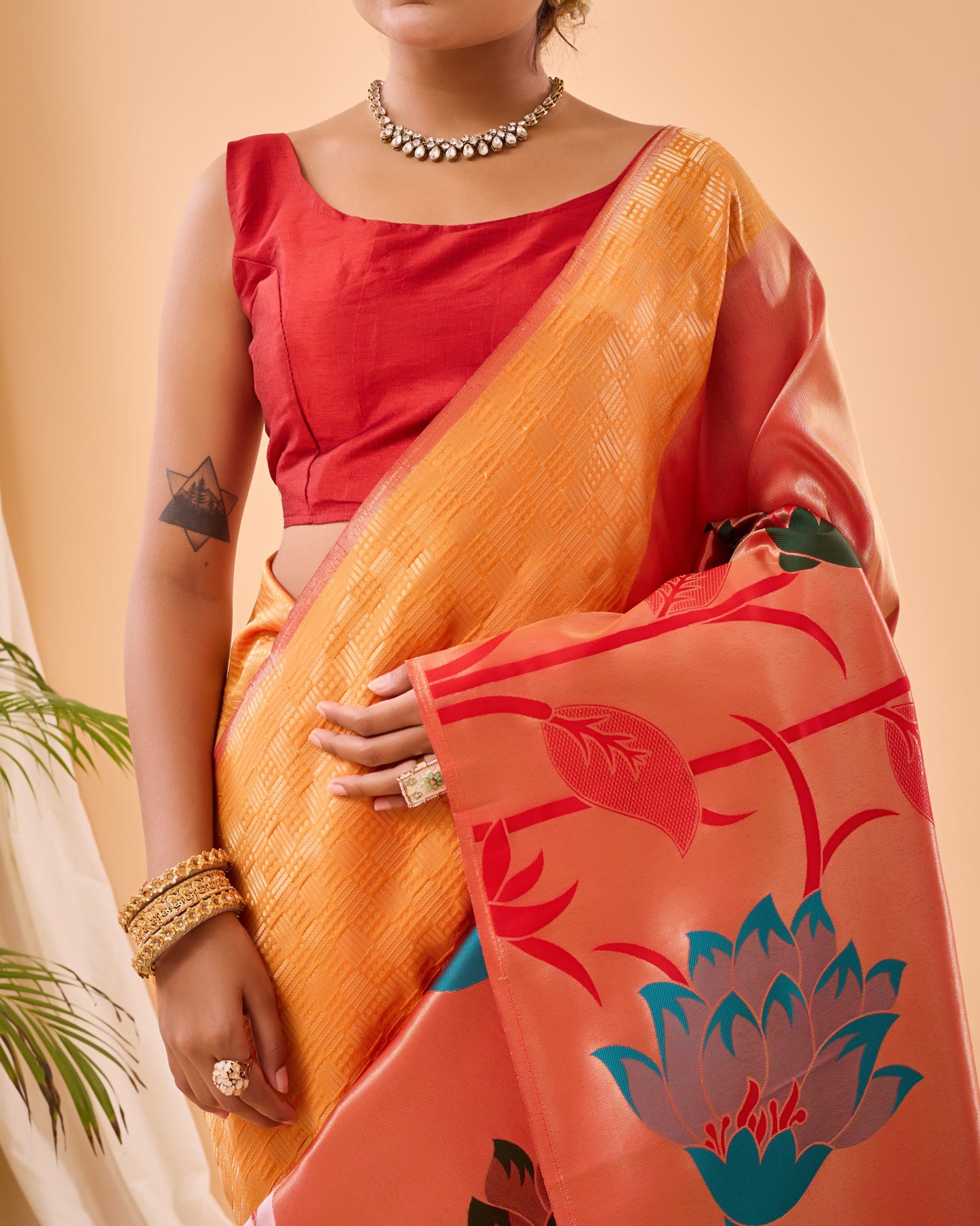 Kesari Gold Phool Baag Tissue Paithani